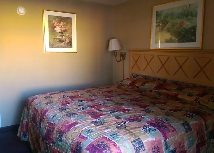 Days & By Wyndham 2* Caseyville
